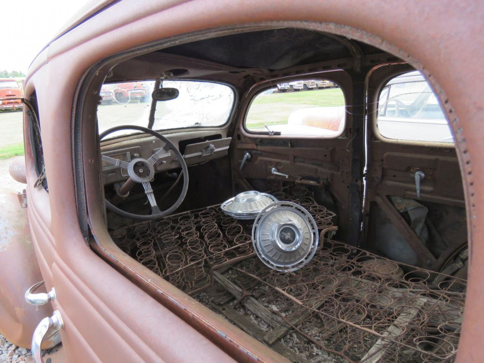 1937 Studebaker Dictator 4dr Sedan - Image 3