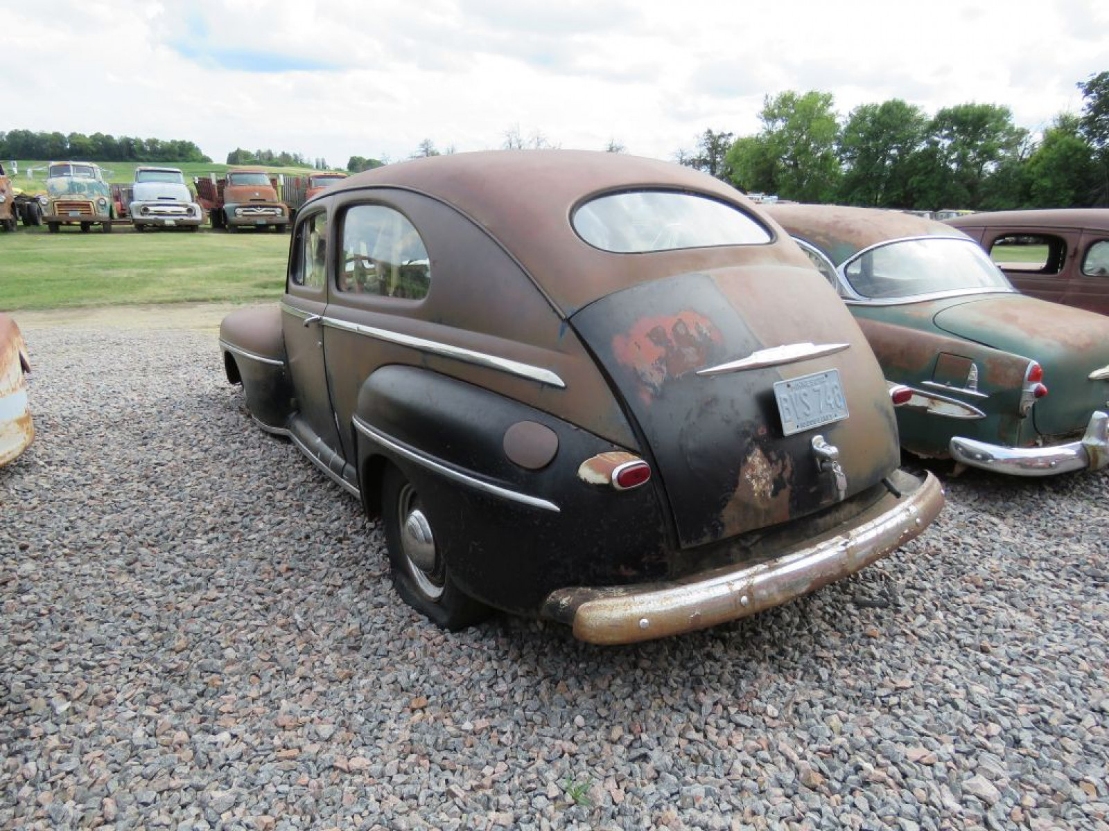 1946 Ford 2dr Sedan - Image 4