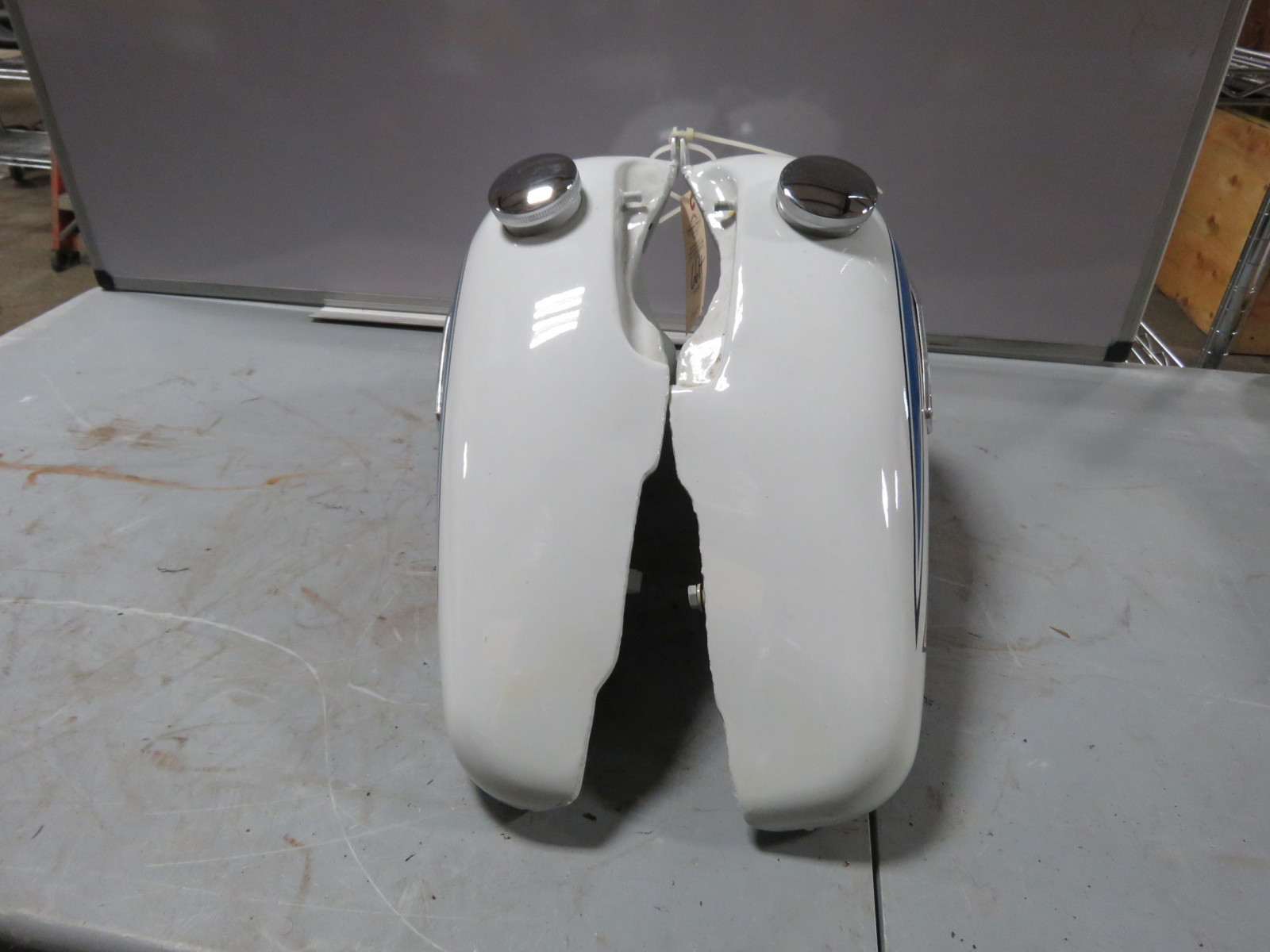 Lot 66H 1970's Harley Davidson FX Super glide Gas Tank Set